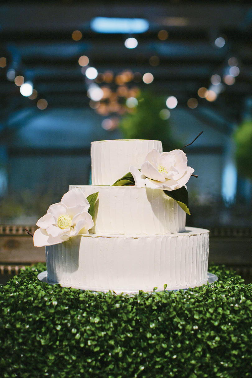 Magnolia Wedding Cake 