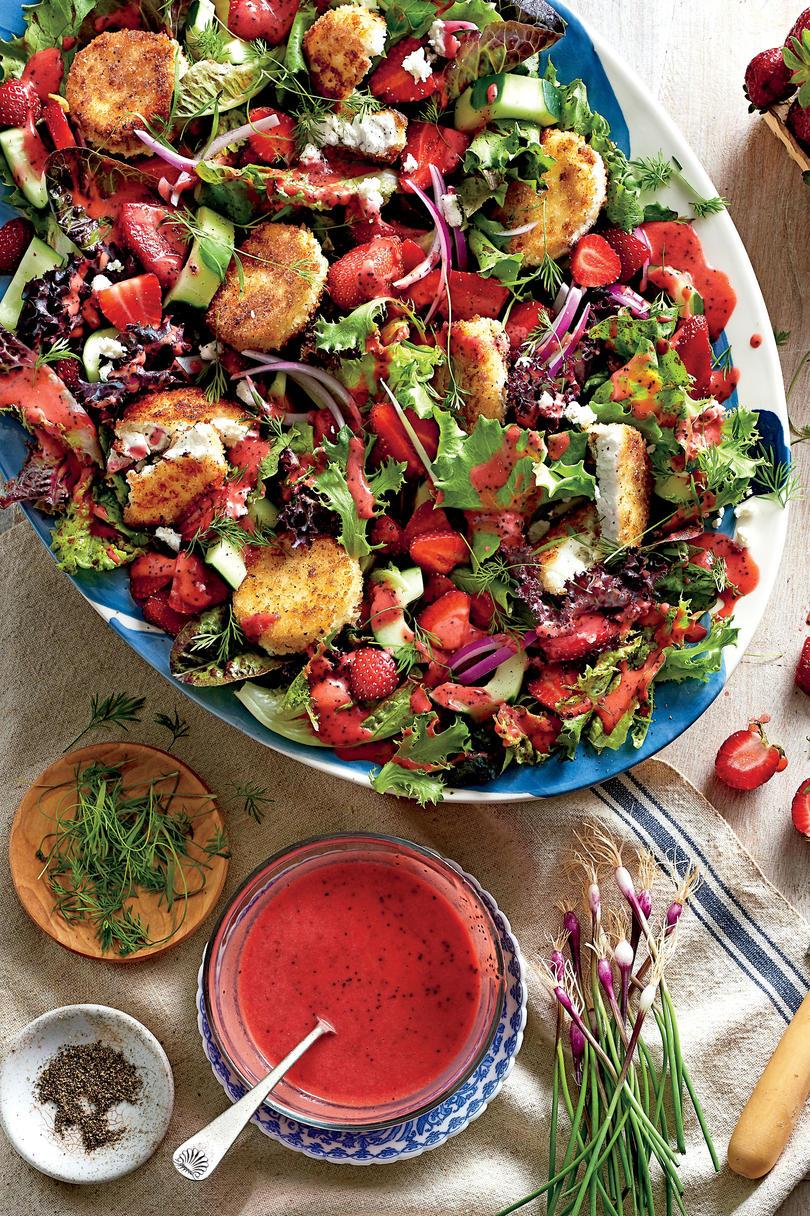 fresa Salad with Warm Goat Cheese Croutons