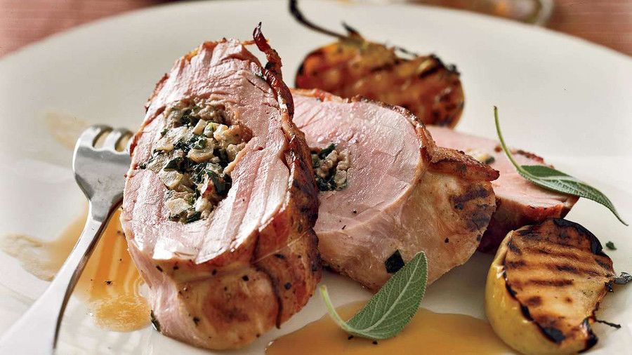 fyldt Pork Tenderloins with Bacon and Apple-Riesling Sauce