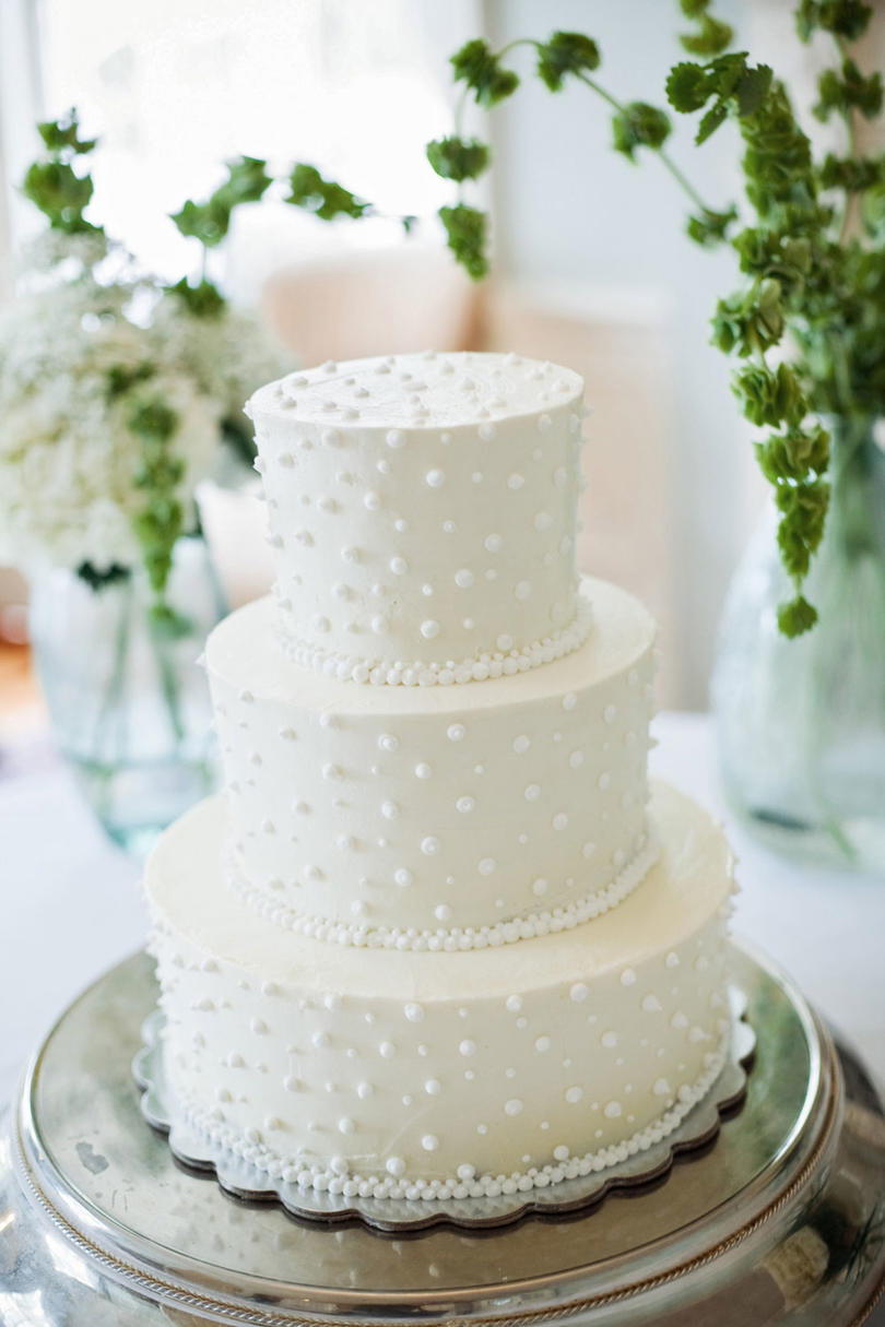 švýcarský Dot Wedding Cake