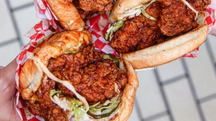 Tennesse: Nashville Hot Chicken Sandwich 
