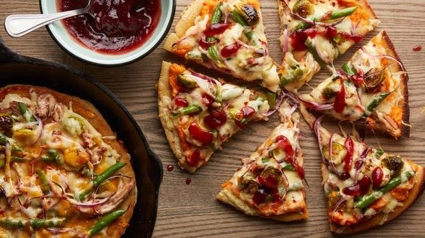 25 Skillet Pizzas Thanksgiving Leftovers Skillet Pizza