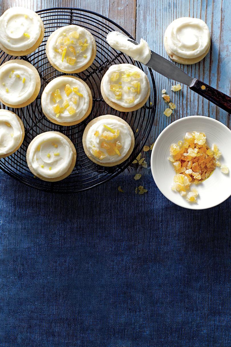 джинджифил Shortbread Cookies with Lemon-Cream Cheese Frosting 
