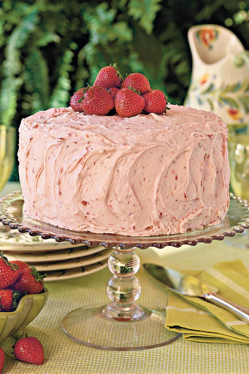 الثلاثي ديكر Strawberry Cake