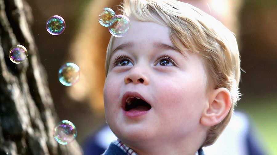 私たち Prince Charming! 15 Adorable Photos of George True Wonder