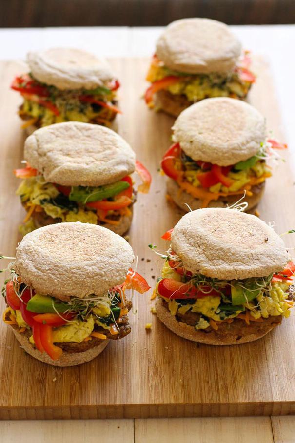 Kalkun Sausage & Veggie Breakfast Sandwich