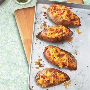 Два пъти изпечен Sweet Potatoes with Cheddar and Bacon