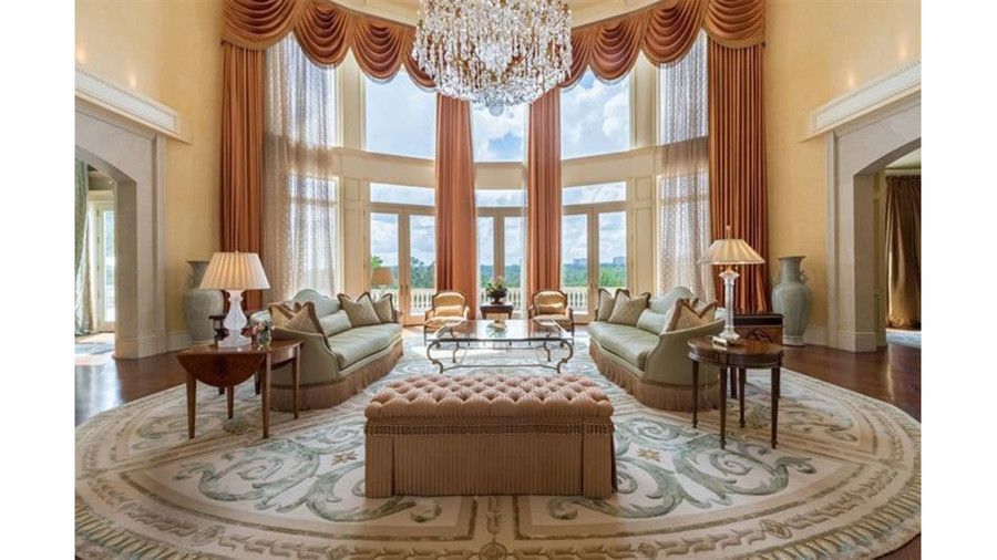 タイラー Perry Atlanta Mansion Living Room