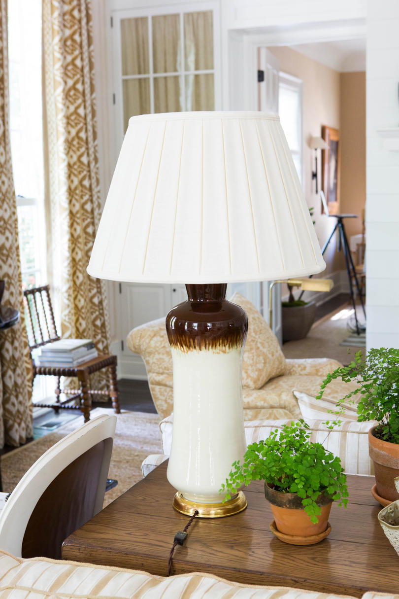 أبيض Brown Table Lamp