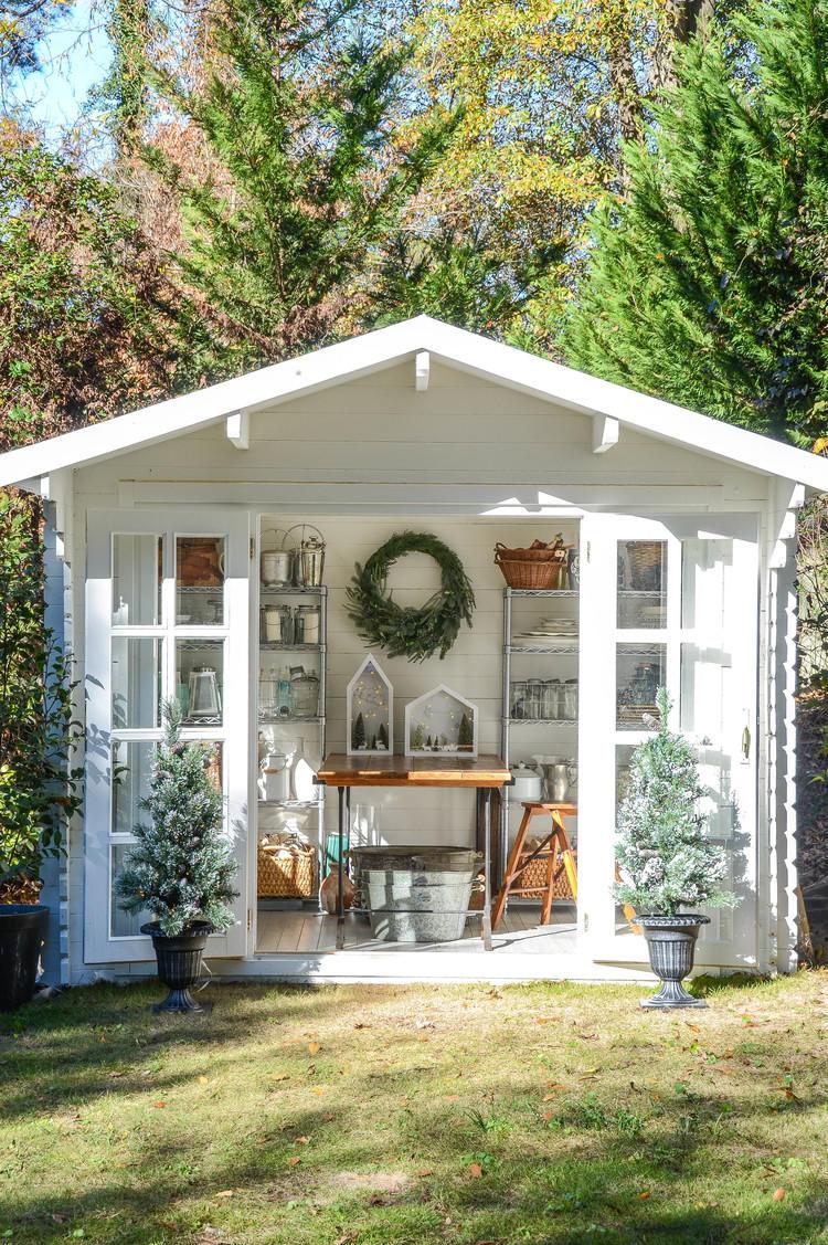 hvid French Door Shed