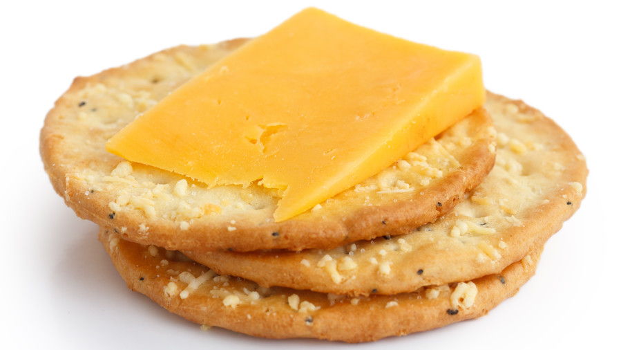 Todo Grain Crackers with Cheese